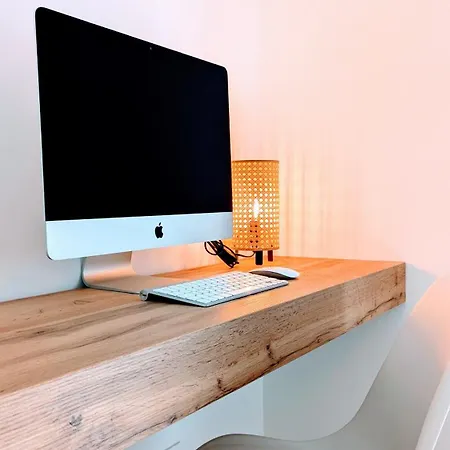 Cherry Blossom Apartment *