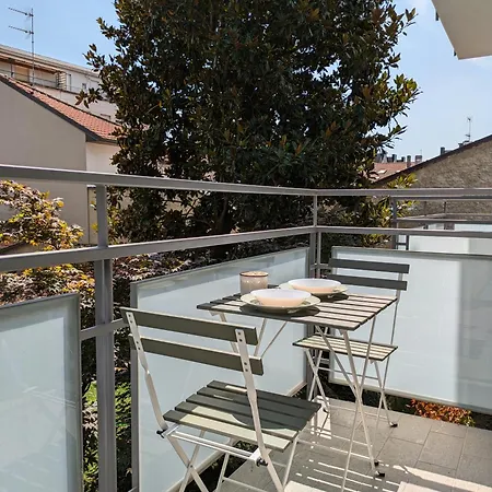 Apartment Cherry Blossom *